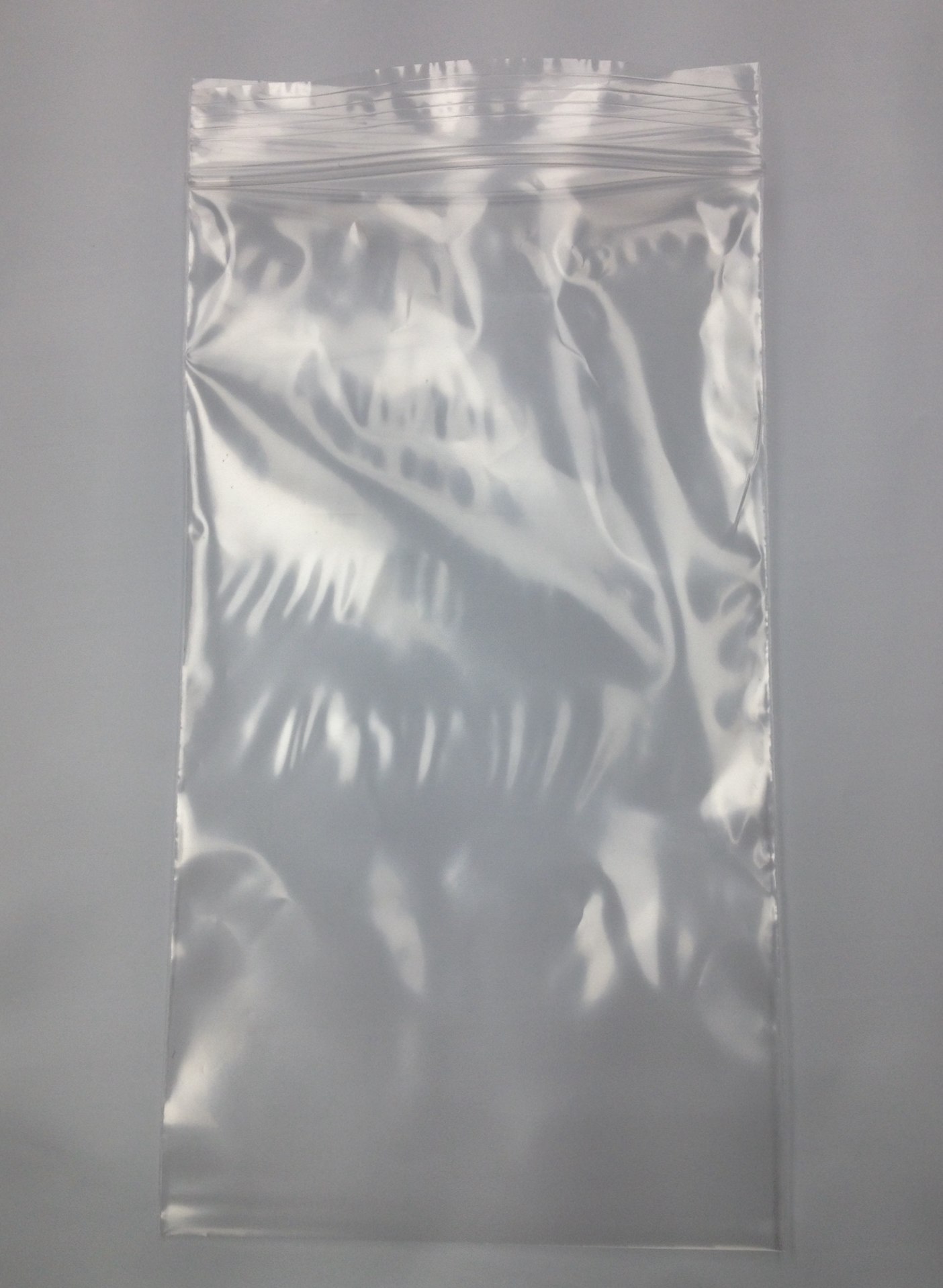 4 x 7, 2 Mil Clear Reclosable Bags - RoyalBag.com